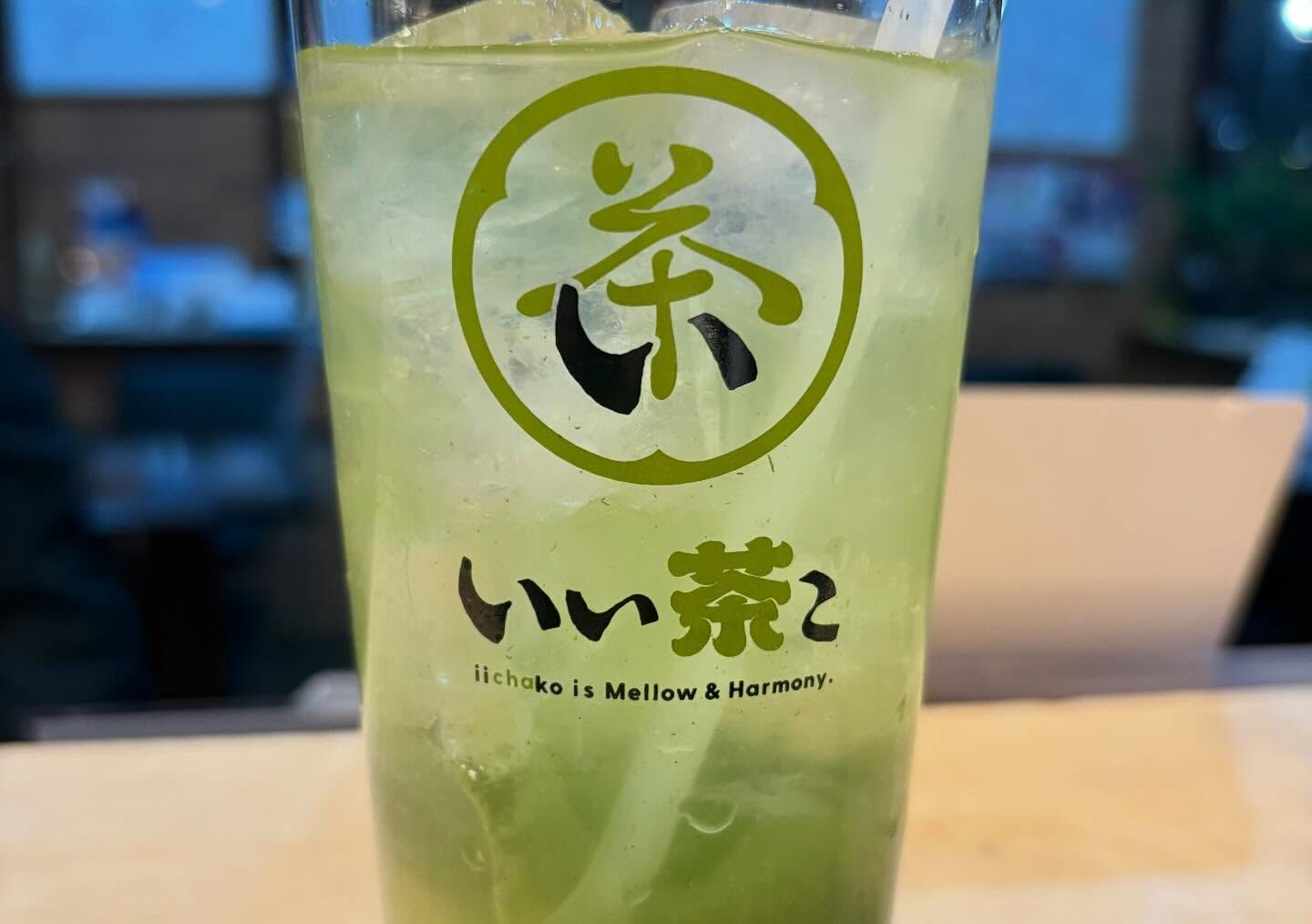 【週末限定】今が旬！沖ボラの刺身 ＆ 熱燗の概念が変わる一杯